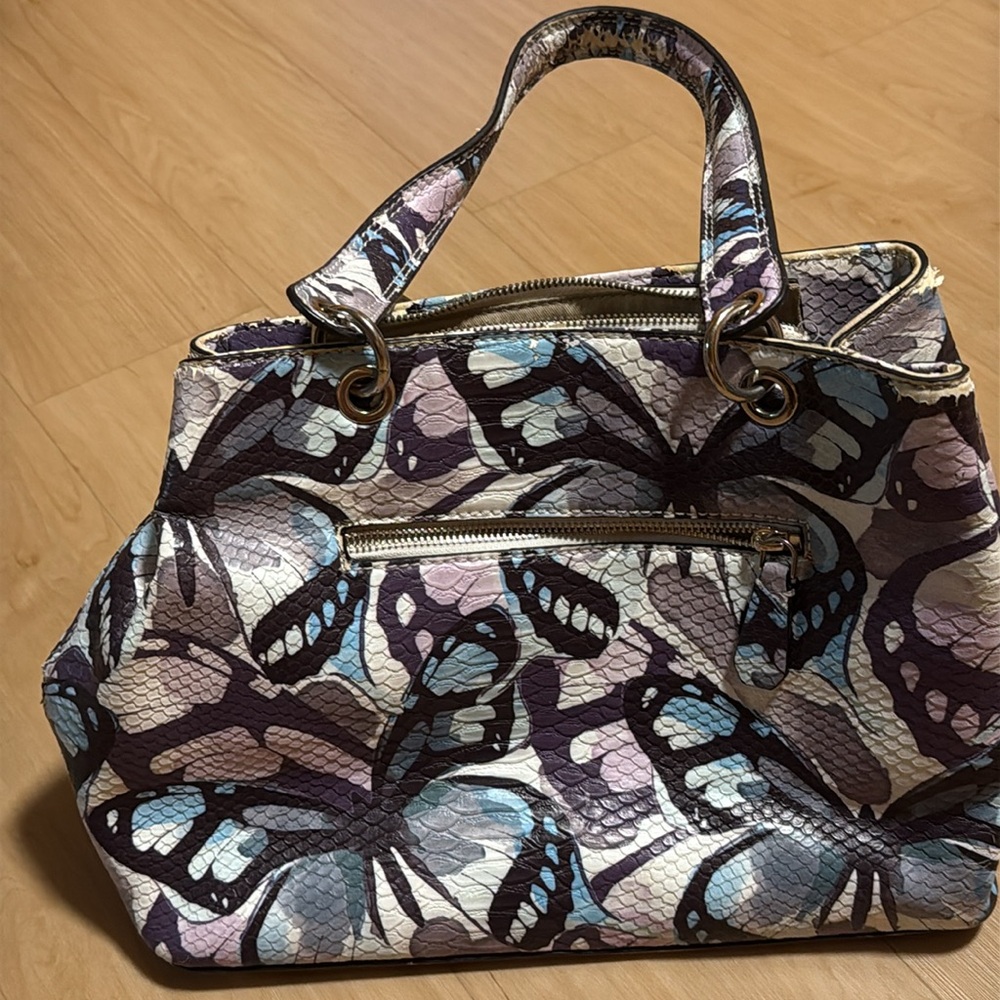 GUESS FLUTTER PASTEL COLOR BUTTERFLY LARGE PURSE BAG 2 COMPARTMENTS W/ POCKETS - Picture 15 of 16